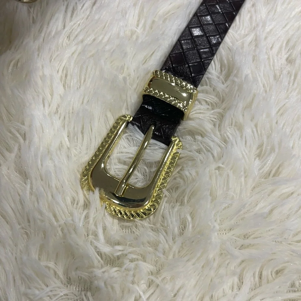 Elegant Brown Leather Belt with Gold Buckle